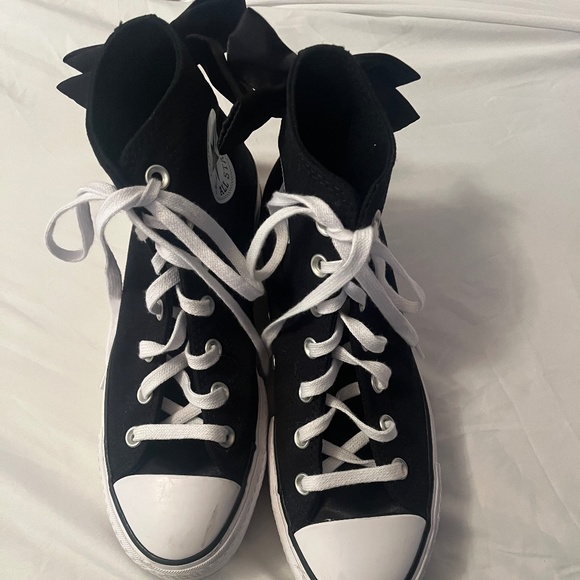 Converses High Top Sneakers - Picture 3 of 3